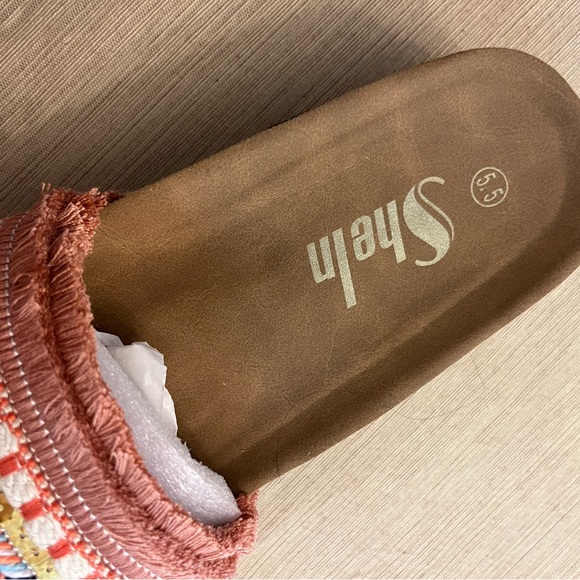 Cute, boho, colorful, platform sandals, NWT - Picture 3 of 3